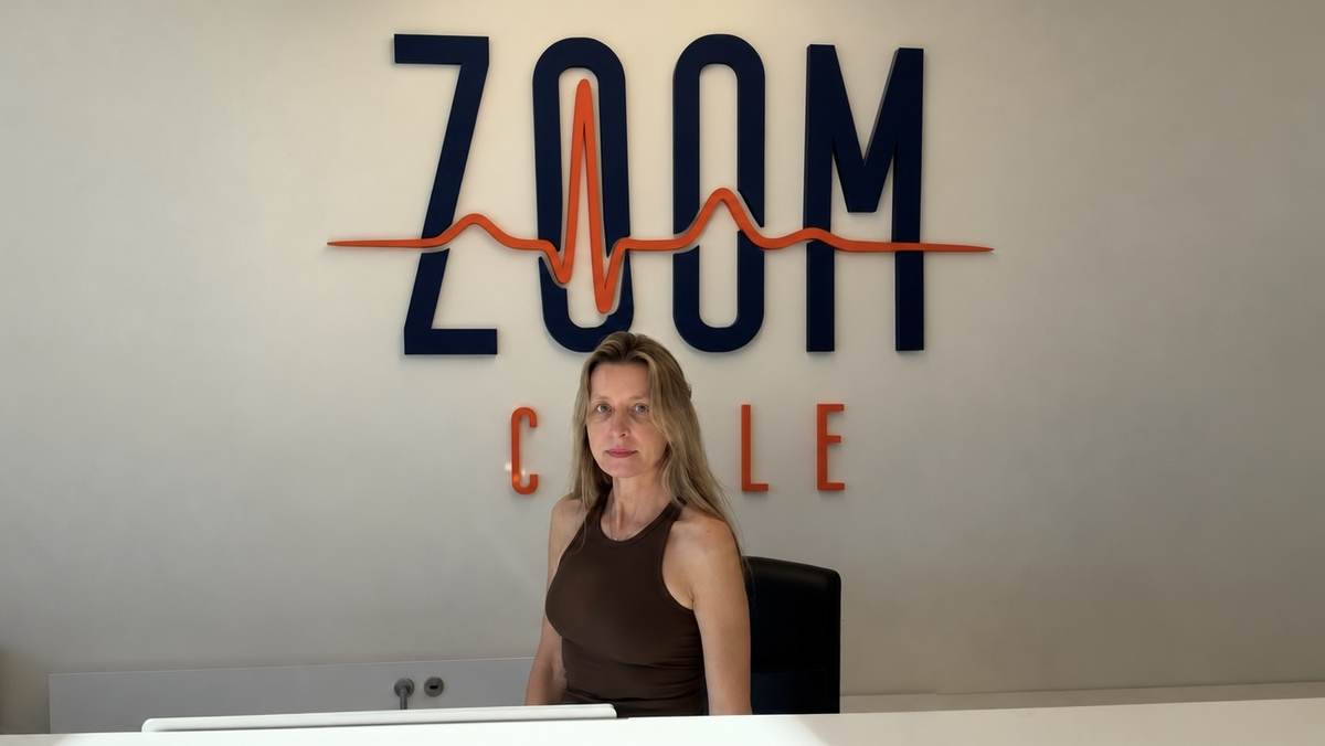 Zoom Cycle reception desk